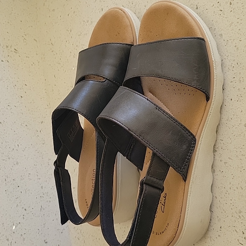 Clark's Comfort Sandals - Picture 2 of 8